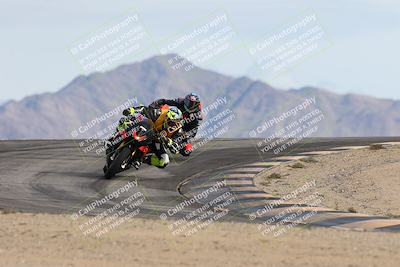 media/Nov-16-2025-Race Pace (Sun) [[8c5fa54630]]/Non Verified Riders (1st 20 Minutes)/6-Turn 12 (2pm)/